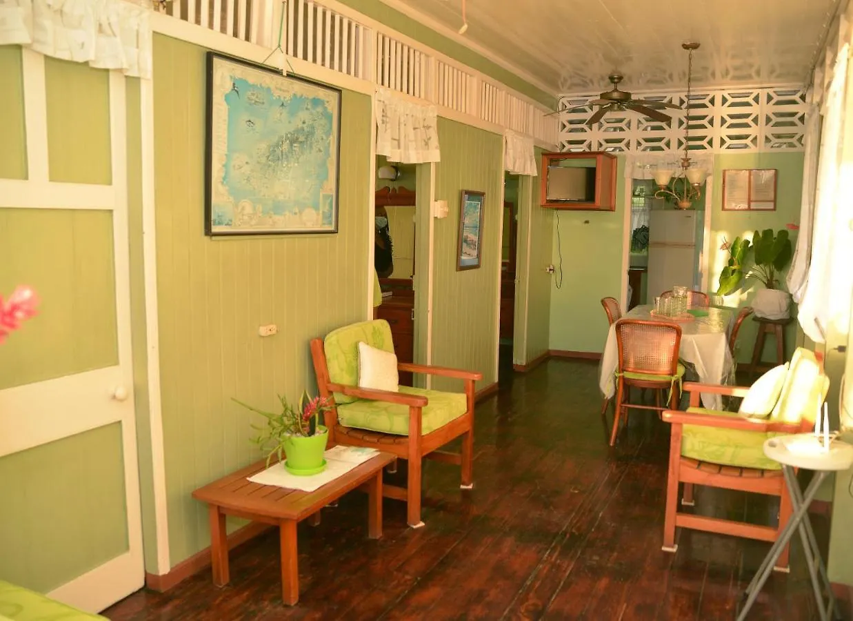 Apartment Cholson Chalets Charlotteville