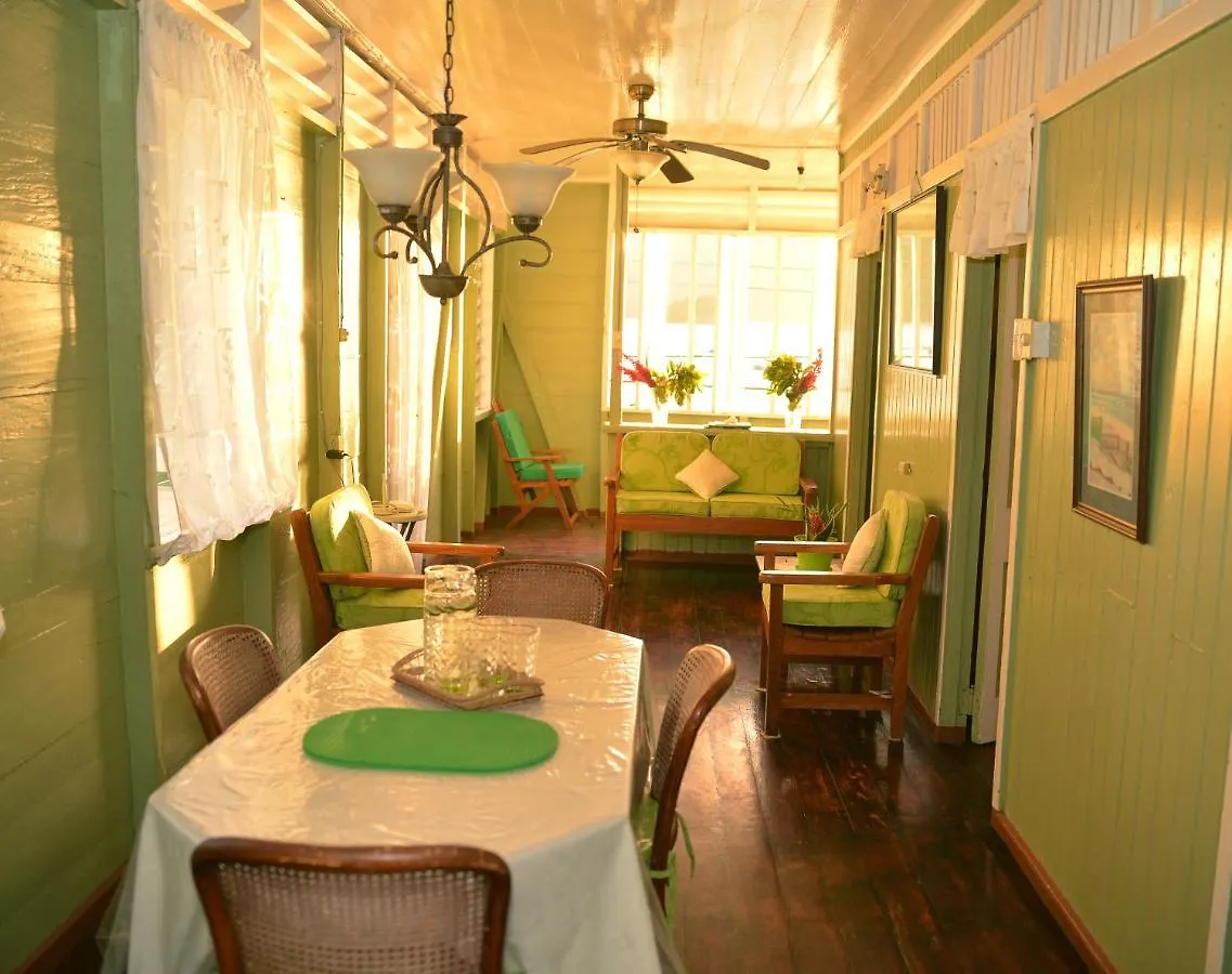 Cholson Chalets Charlotteville Apartment