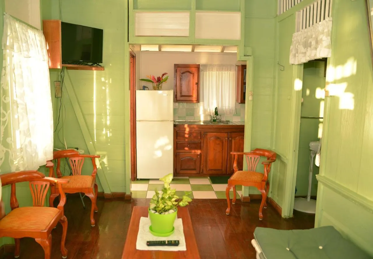 Cholson Chalets Charlotteville Apartment