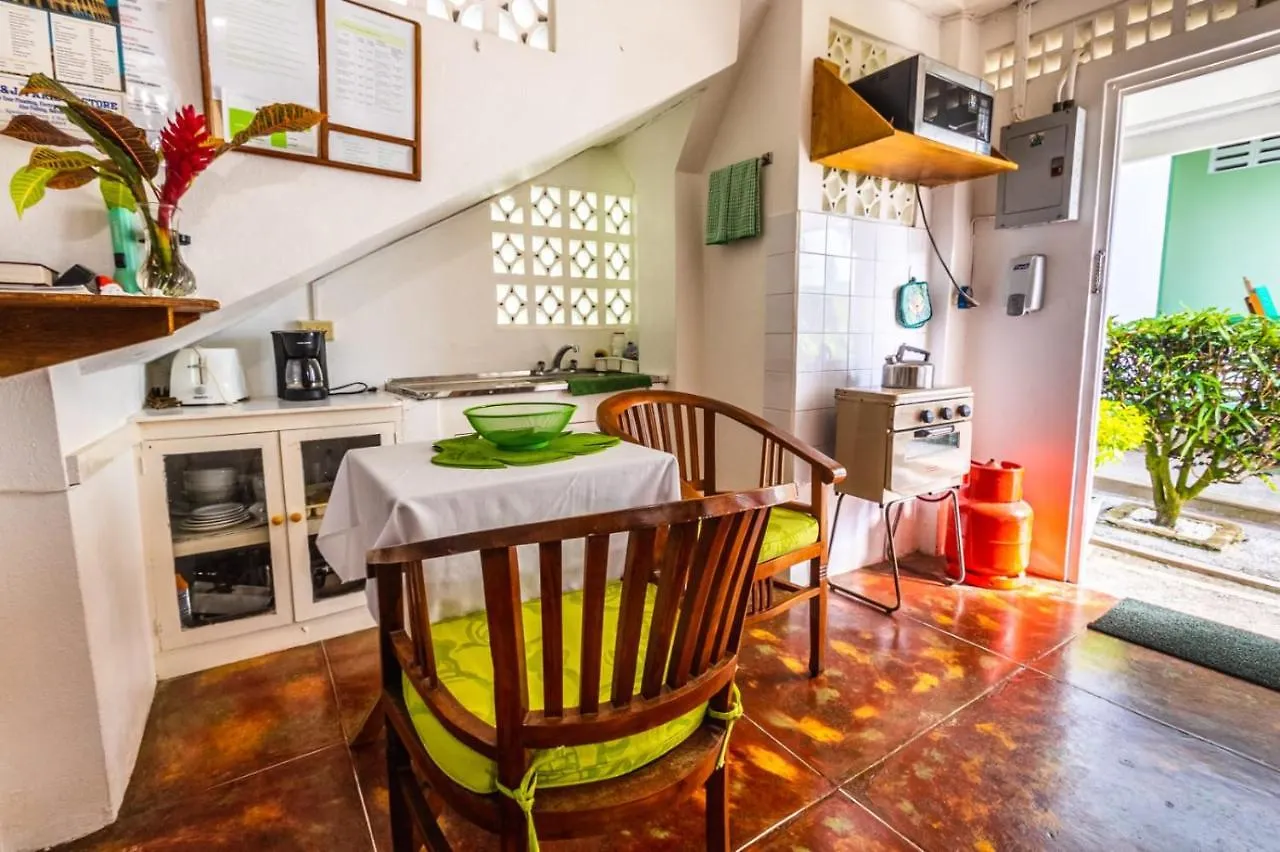 Apartment Cholson Chalets Charlotteville