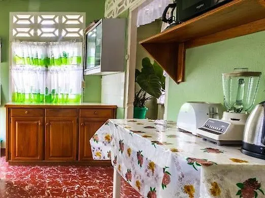 Cholson Chalets Charlotteville
