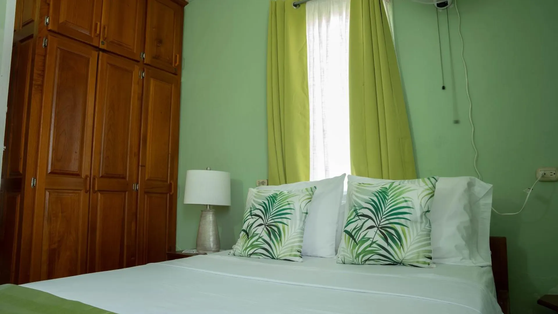 Cholson Chalets Charlotteville 0*,  Trinidad And Tobago