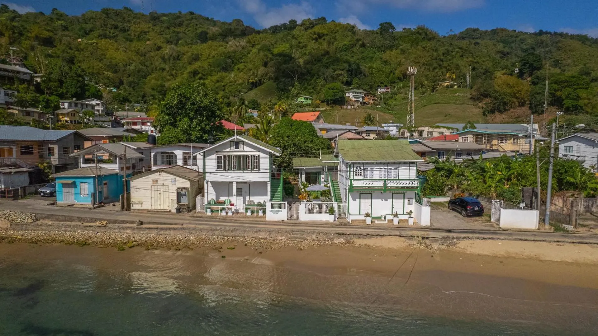 Cholson Chalets Charlotteville 0*,