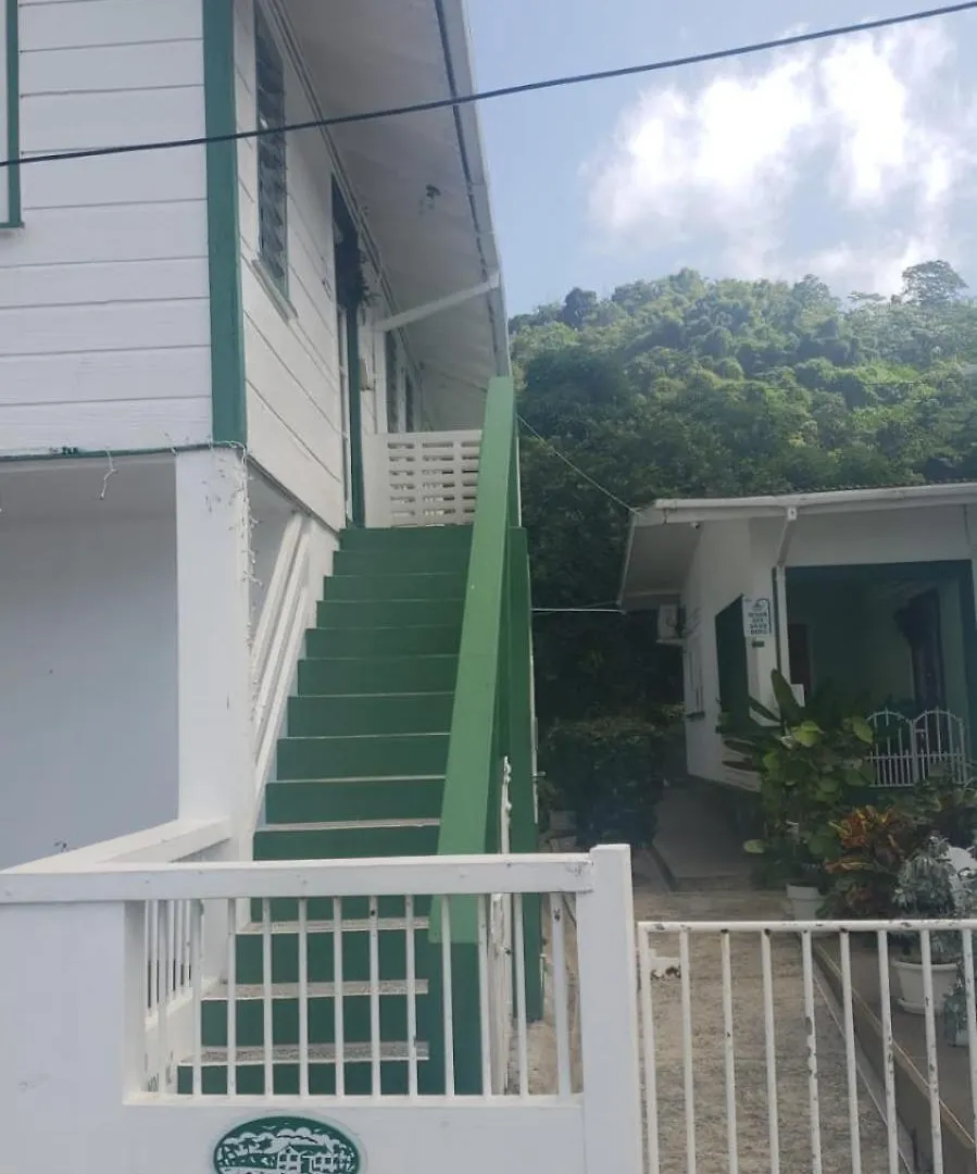 Cholson Chalets Charlotteville